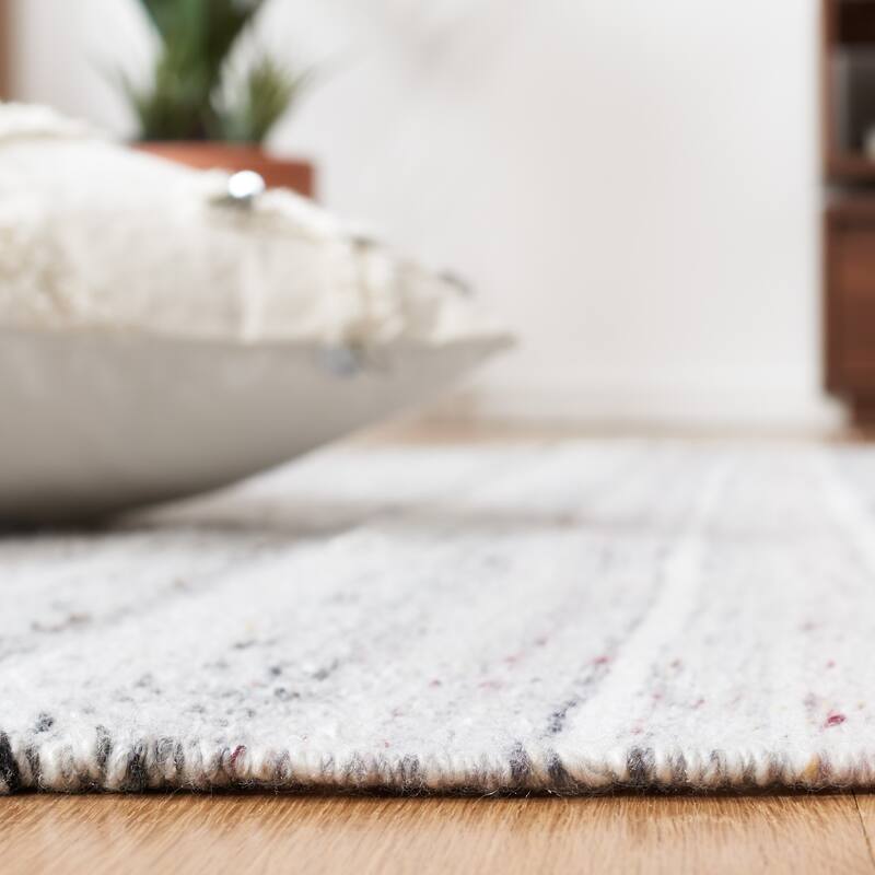 SAFAVIEH Handmade Kilim Rokhaya Transitional Rug