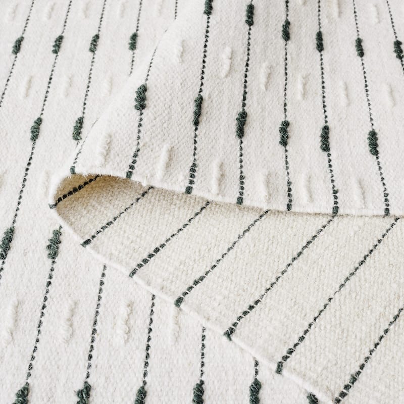 Martha Stewart by SAFAVIEH Handmade Inabat Wool Rug