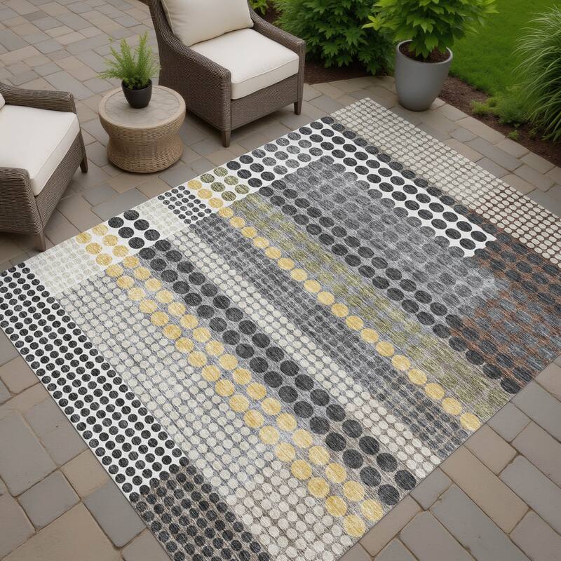 Machine Washable Indoor/ Outdoor Casual Dotty Chantille Rug