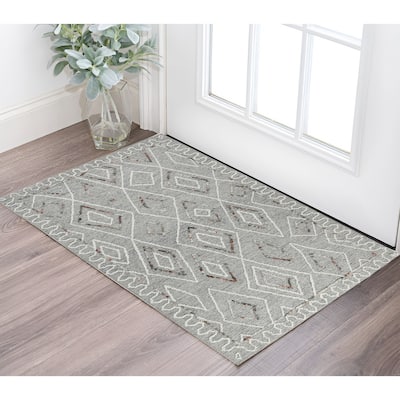 HomeRoots Geometric Lodge Rectangle Area Rug - 36.00 in. x 24.00 in. x 0.40 in.