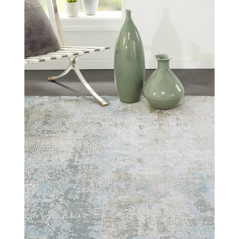 ECARPETGALLERY Machine Woven Elysia Light Blue Area Rug