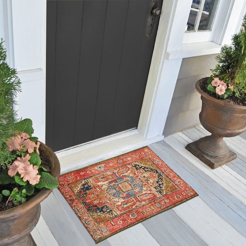 Liora Manne Esencia Heriz Indoor/Outdoor Mat - 2'5" x 3'11"