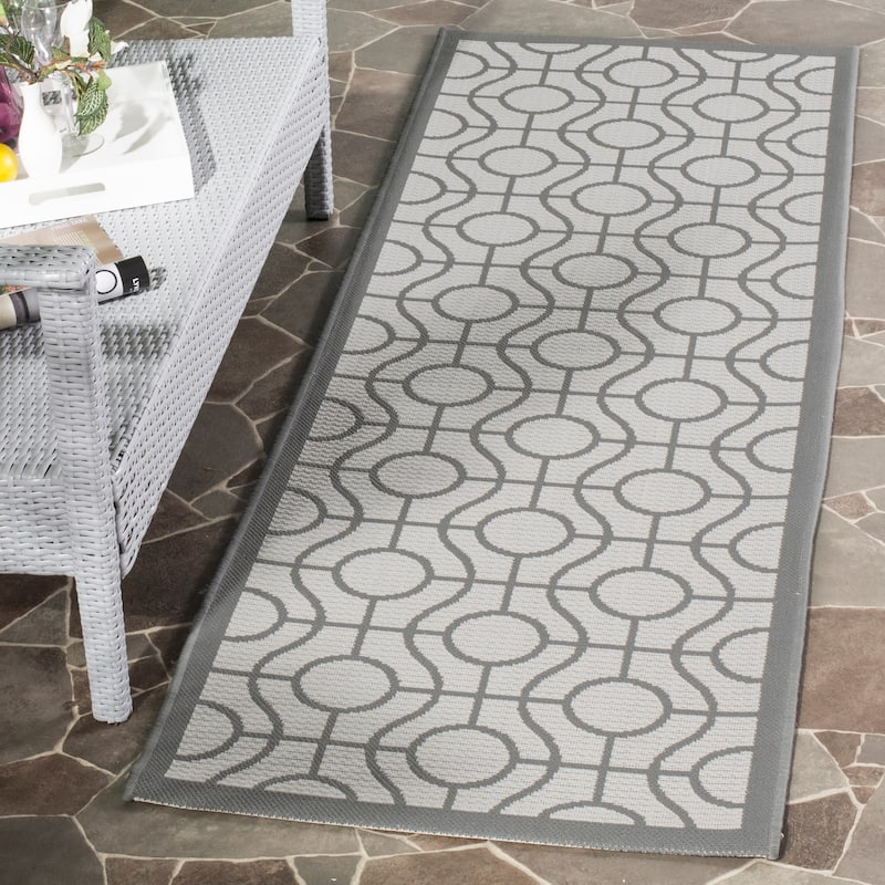 SAFAVIEH Courtyard Joline Indoor/ Outdoor Waterproof Patio Backyard Rug
