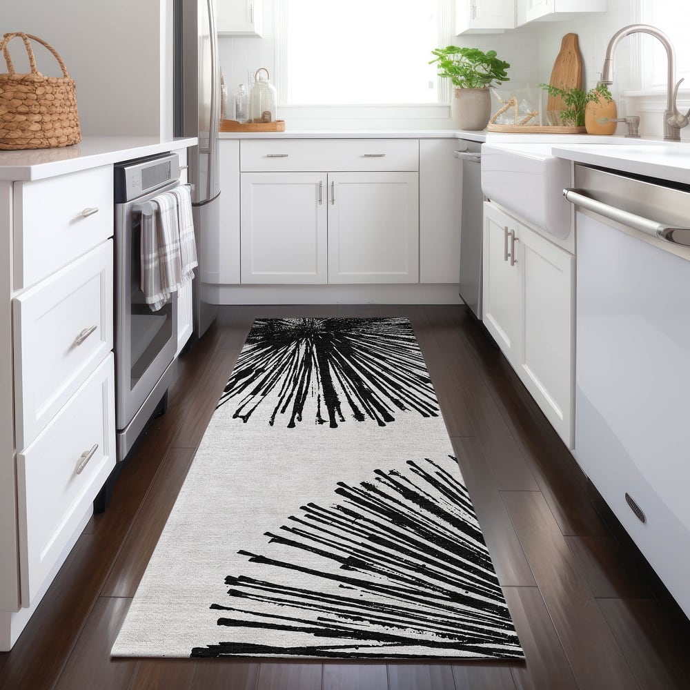 Machine Washable Indoor/ Outdoor Chantille Contemporary Burst Rug