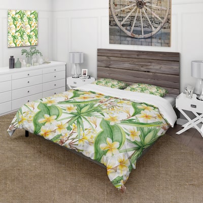 Designart 'Tropical Foliage and Yellow Flowers IX' Modern Duvet Cover Set