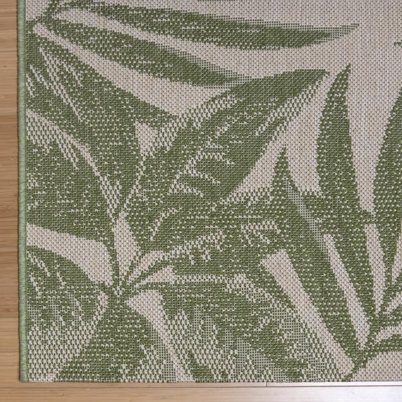 Gertmenian Paseo Tropic Palm Green Casual Palm Boarder Flatweave Indoor/ Outdoor Area Rug