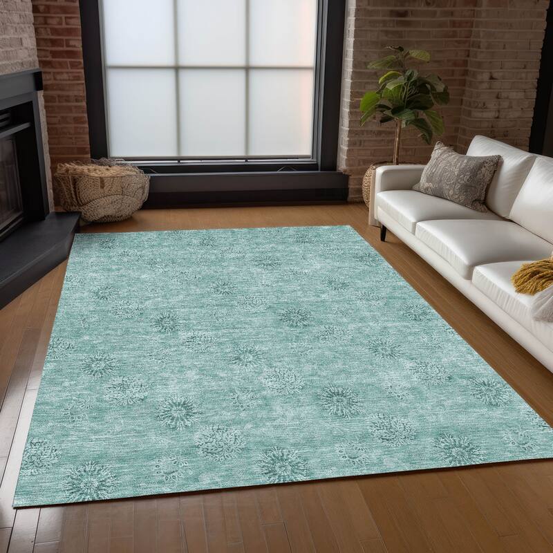 Machine Washable Indoor/ Outdoor Chantille Floral Burst Rug