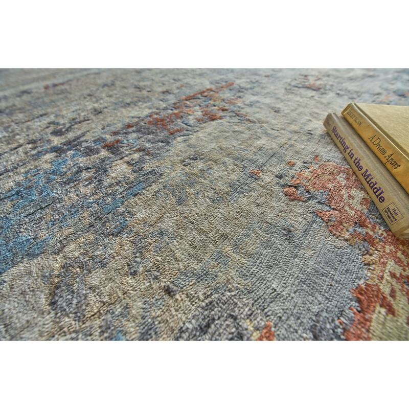 EXQUISITE RUGS Laureno Hand-knotted Bamboo Silk Blue Multi Area Rug.