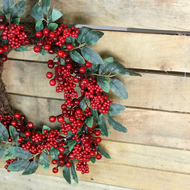 Red Berries Two-Tone Green Leaves Artificial Christmas Wreath 18"