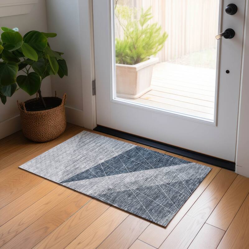 Machine Washable Indoor/ Outdoor Chantille Modern Prism Rug - Charcoal - 1'8" x 2'6"