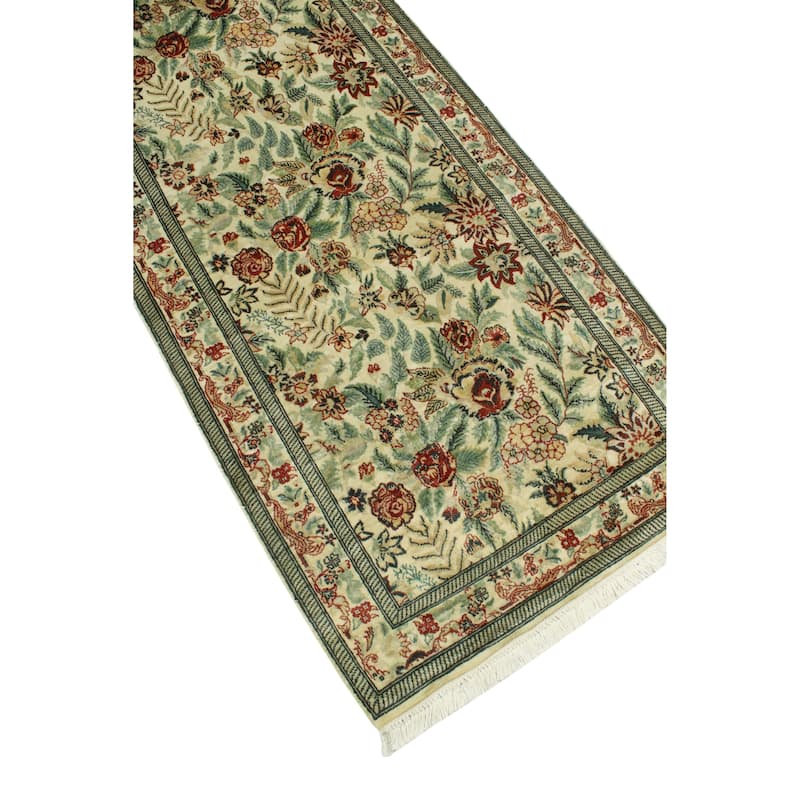 Pak-Persian Elianne Ivory /Lt. Green Runner - 2'8" x 9'11"