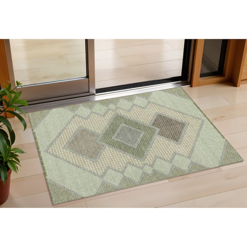 HomeRoots Geometric Transitional Rectangle Outdoor Rug - 3' x 5'