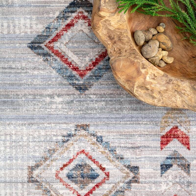 Nuloom Geometric Alondra Tribal Diamonds Faded Area Rug