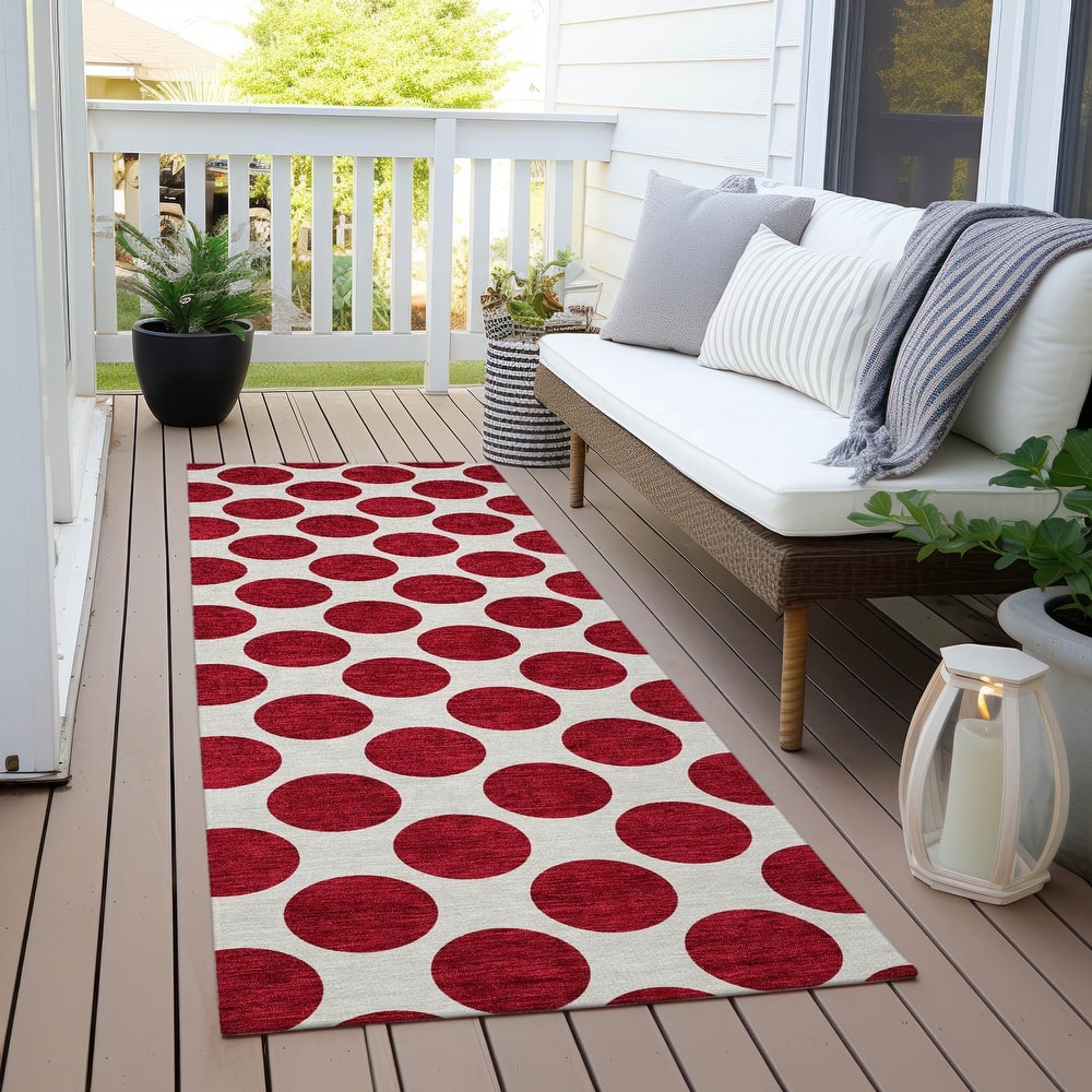 Machine Washable Indoor/ Outdoor Polka Dots Chantille Rug