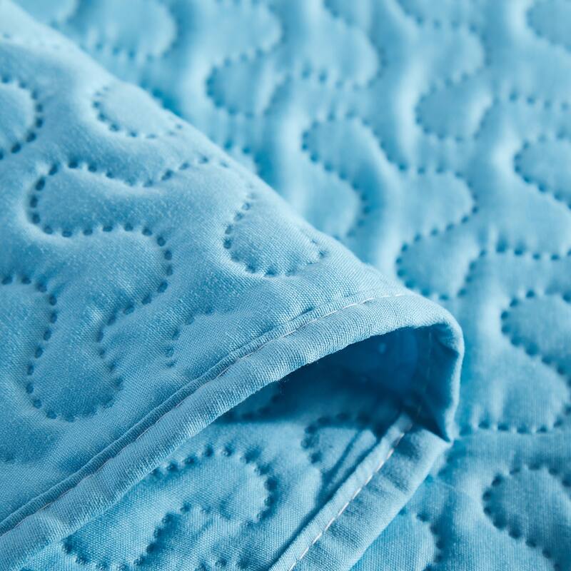 3-piece Fashionable Solid Embossed Quilt Set Bedspread Cover