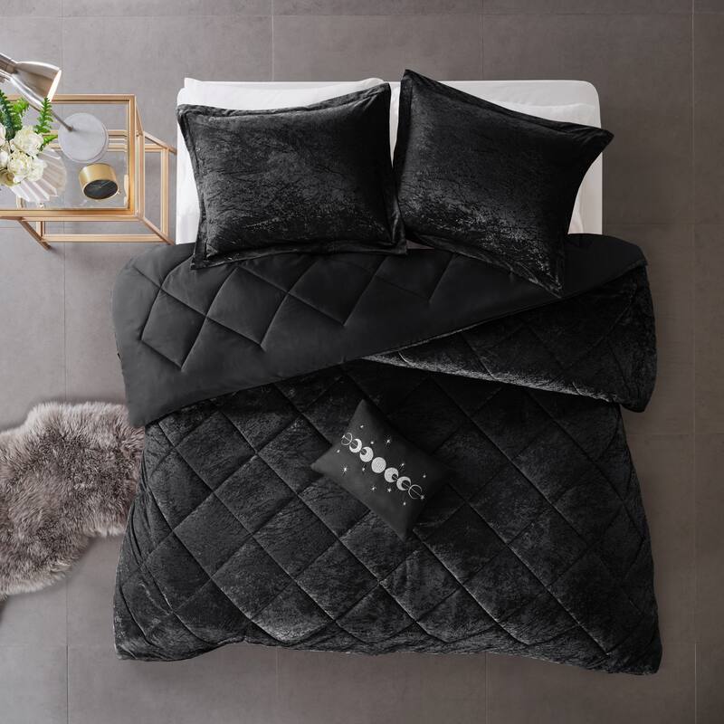 Intelligent Design Isabel Velvet Comforter Set