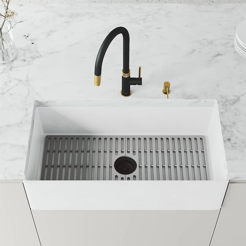 VIGO Bristol 19" H Single Handle Pull-Down Sprayer Kitchen Faucet