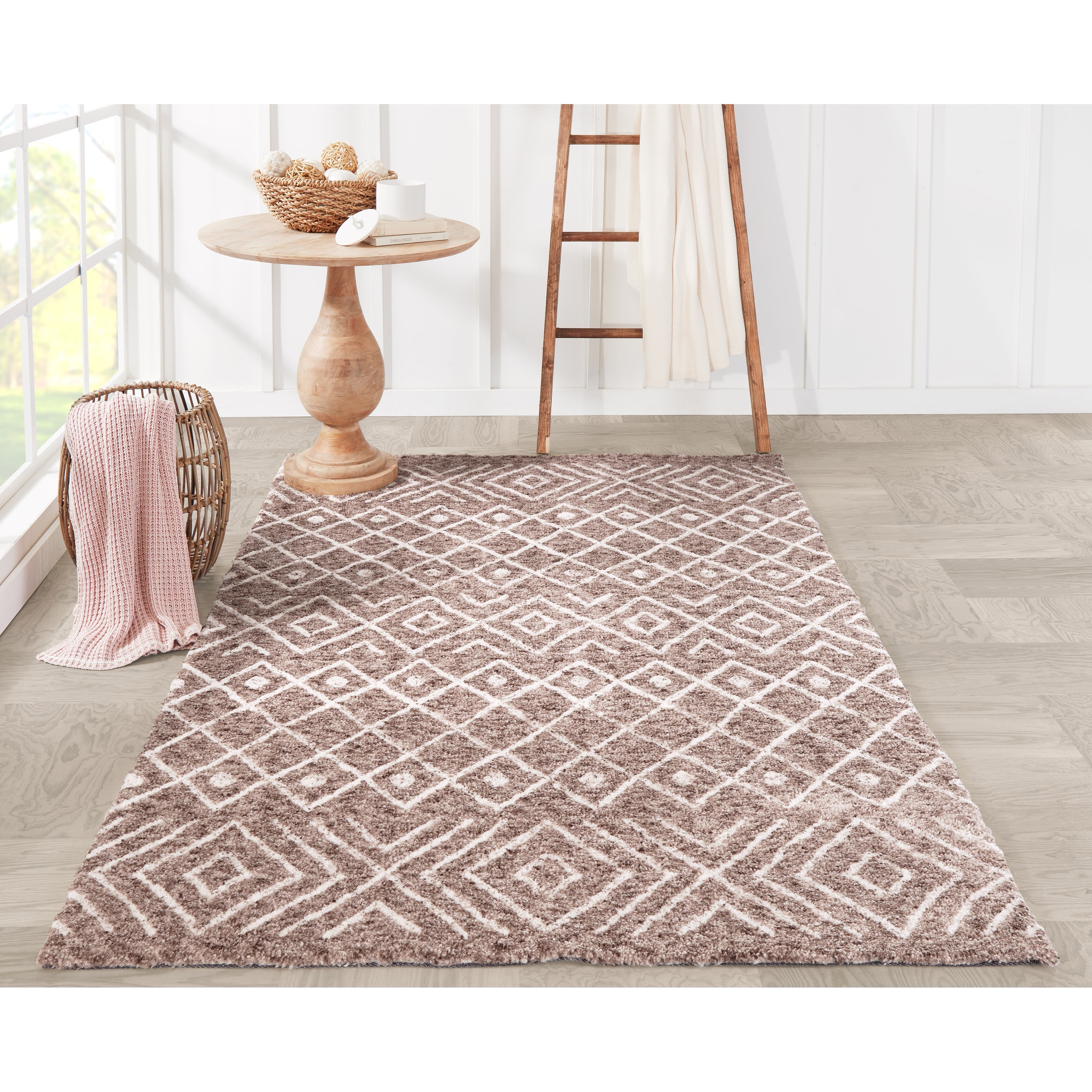 Momeni Margaux Tufted Polyester Area Rug