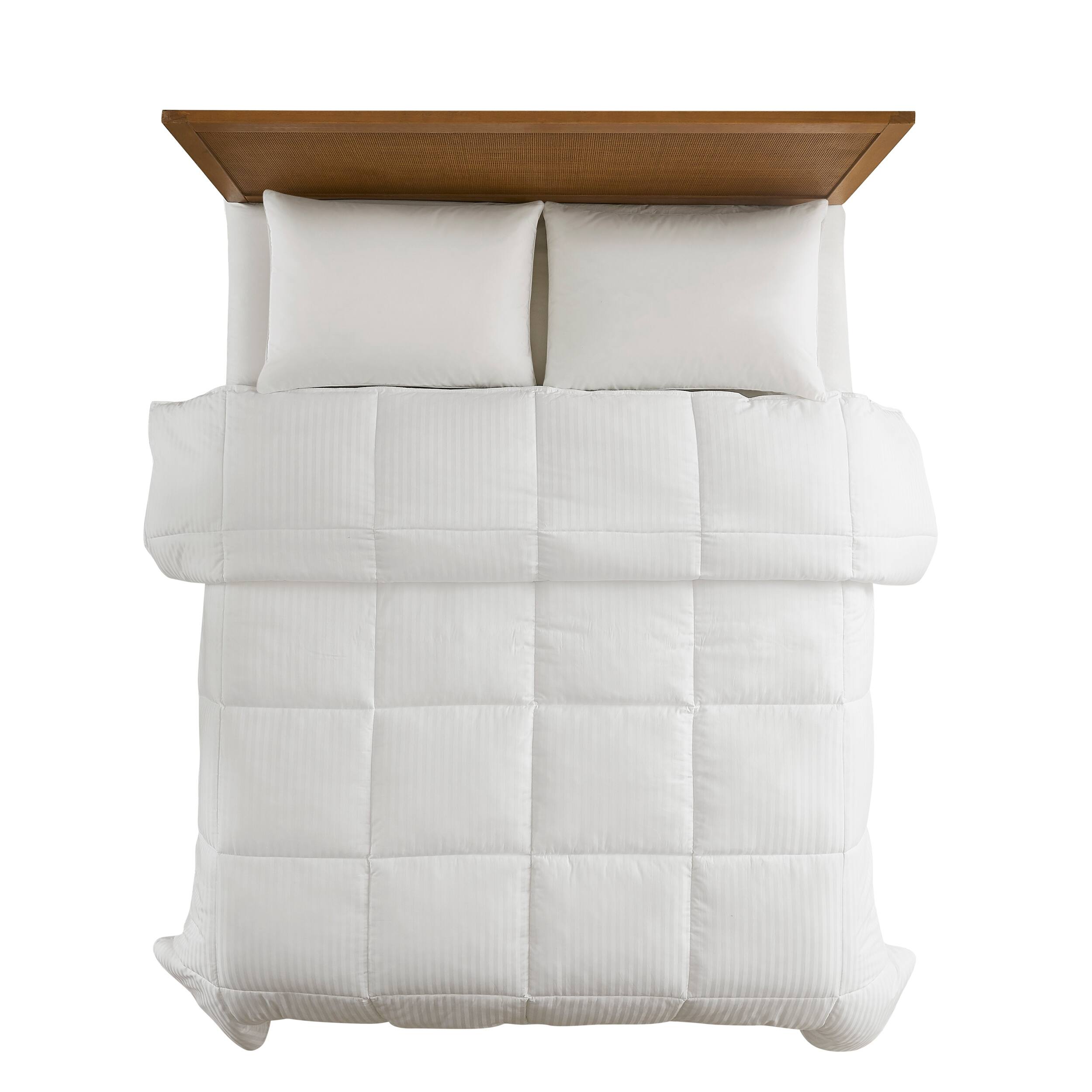 Eddie Bauer® Lightweight PrimaLoft® Down Alternative Comforter