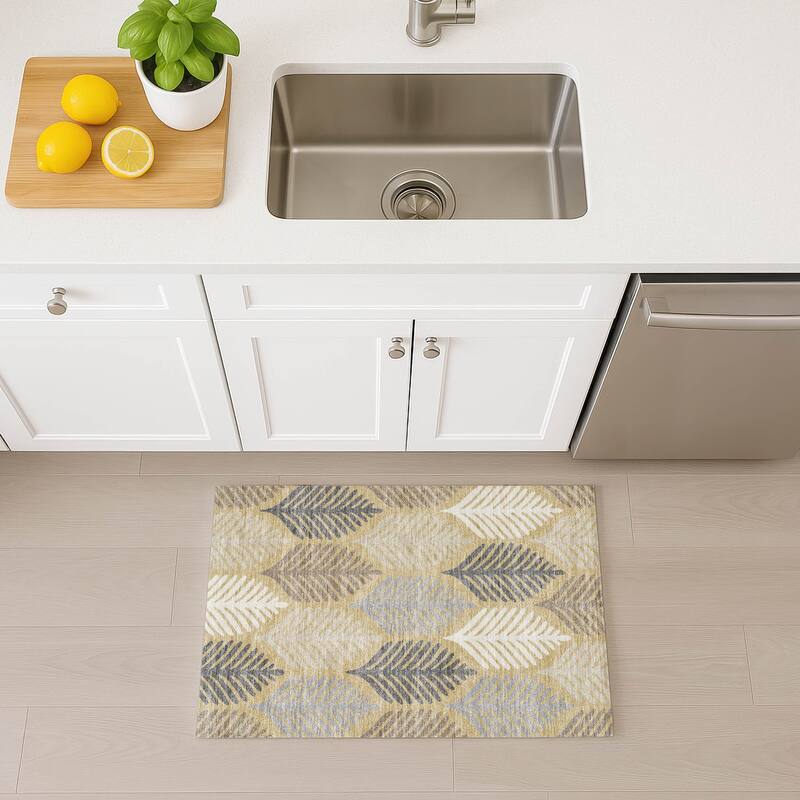 Machine Washable Indoor/ Outdoor Modern Fern Chantille Rug