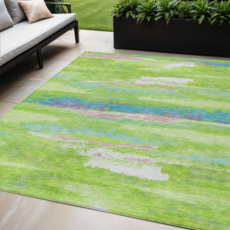 HomeRoots Abstract Transitional Rectangle Outdoor Rug - 5' X 8'