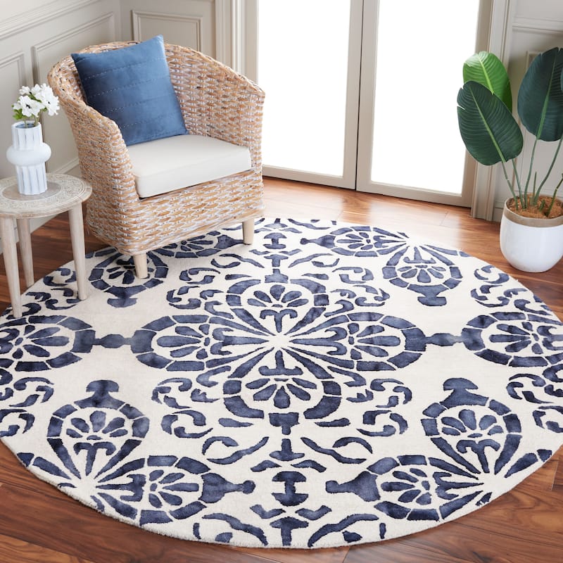 SAFAVIEH Handmade Dip Dye Stas Watercolor Vintage Boho Wool - 7' x 7' Round - Ivory/Navy - Runner