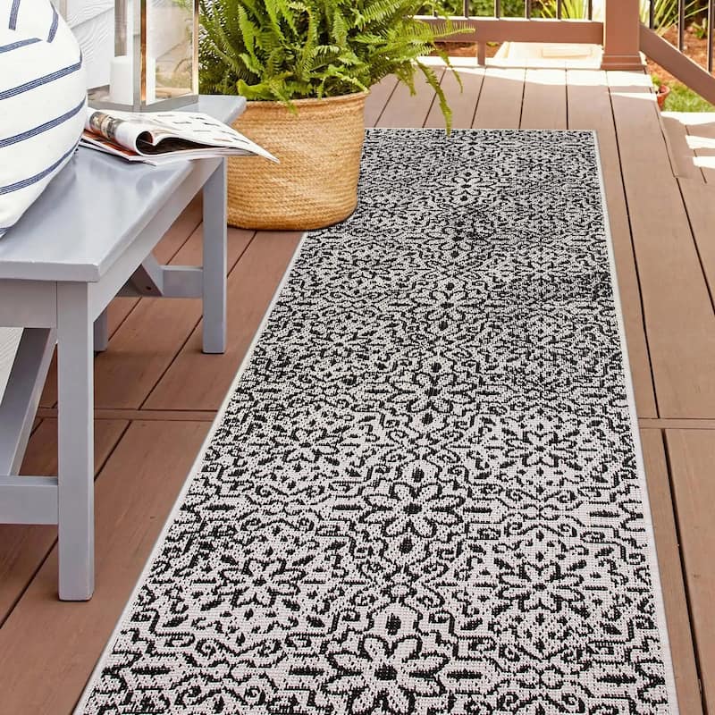 World Rug Gallery Contemporary Flowers Indoor/Outdoor Area Rug