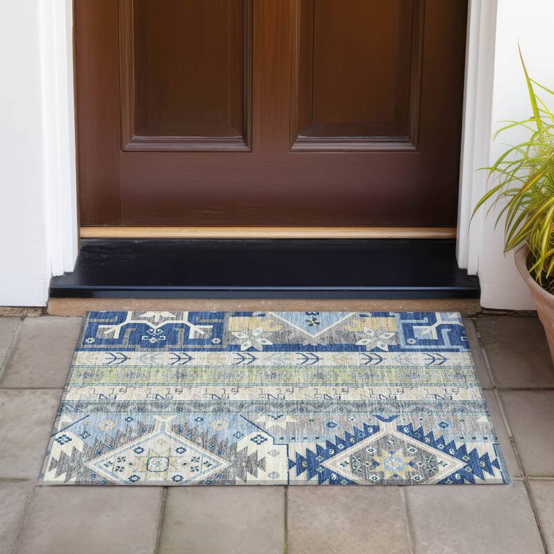 Machine Washable Indoor/ Outdoor Boho Tribal Chantille Rug - Navy - 1'8" x 2'6"