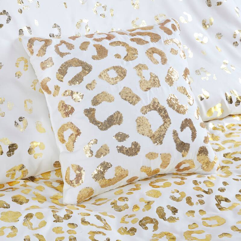 Serena Metallic Animal Printed Duvet Cover Set by Intelligent Design
