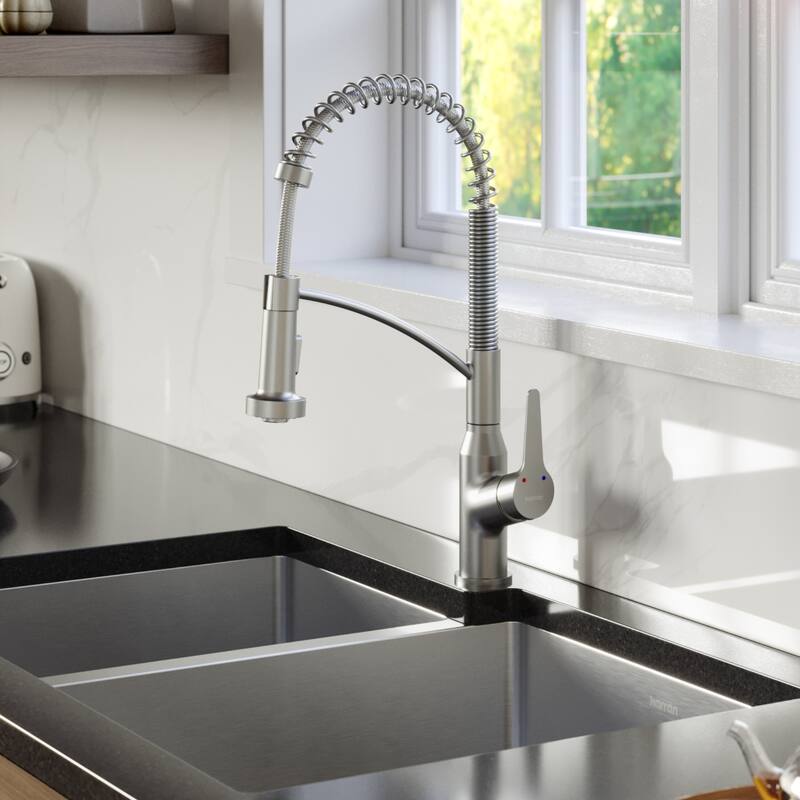 Karran Scottsdale Single-Handle Pull-Down Sprayer Kitchen Faucet