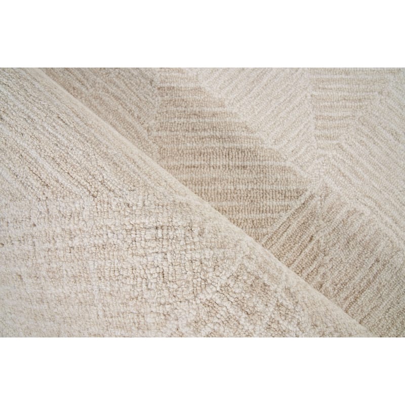 EXQUISITE RUGS Caprice Hand-tufted New Zealand Wool Beige/Ivory Area Rug.