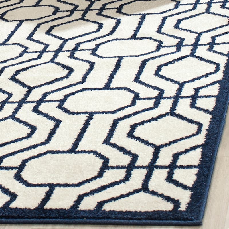 SAFAVIEH, Amherst Mounah Modern Rug