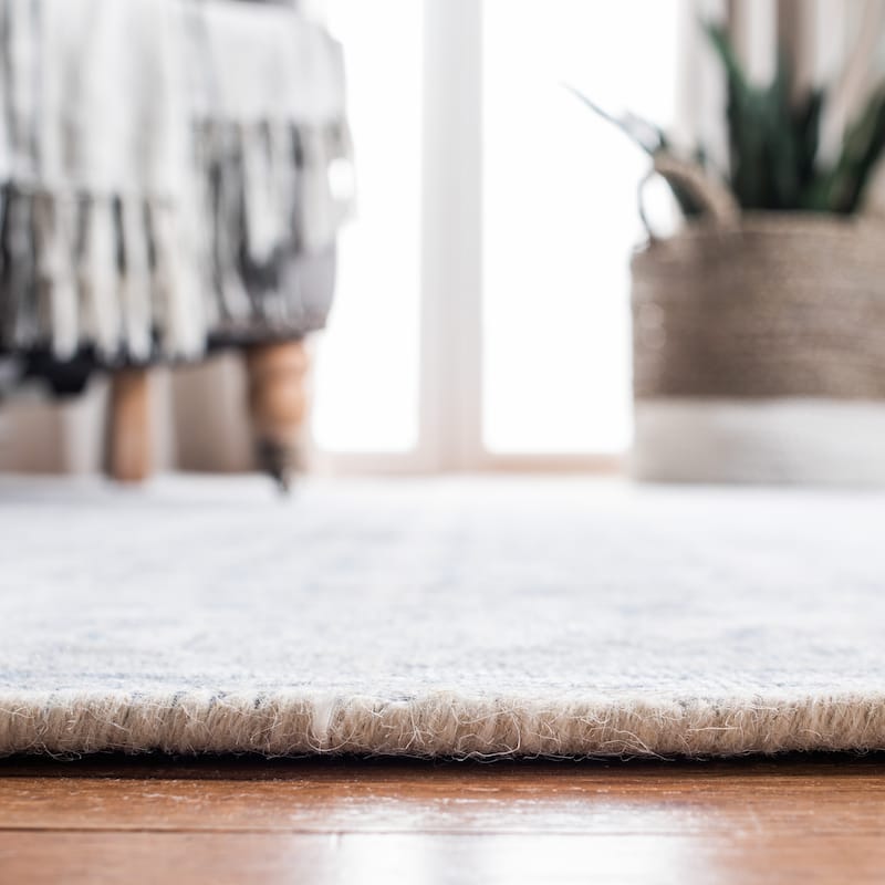 SAFAVIEH Handmade Restoration Vintage Salwa Wool & Viscose Rug