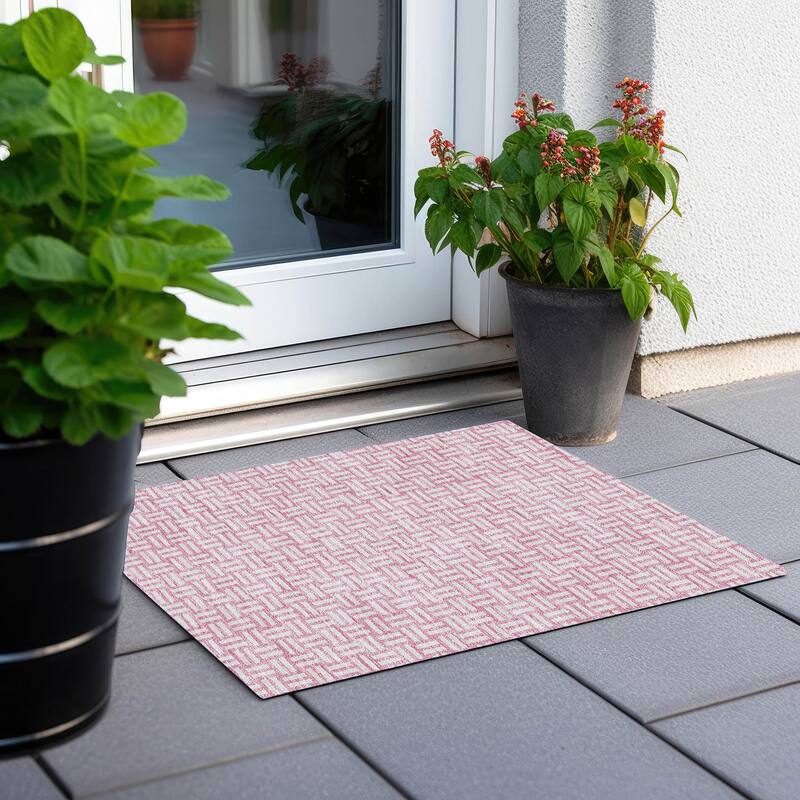 Machine Washable Indoor/ Outdoor Chantille Contempory Crosshatch Rug - Pink - 1'8" x 2'6"