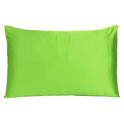 HomeRoots Bright Green Dreamy Set Of 2 Silky Satin Standard Pillowcases