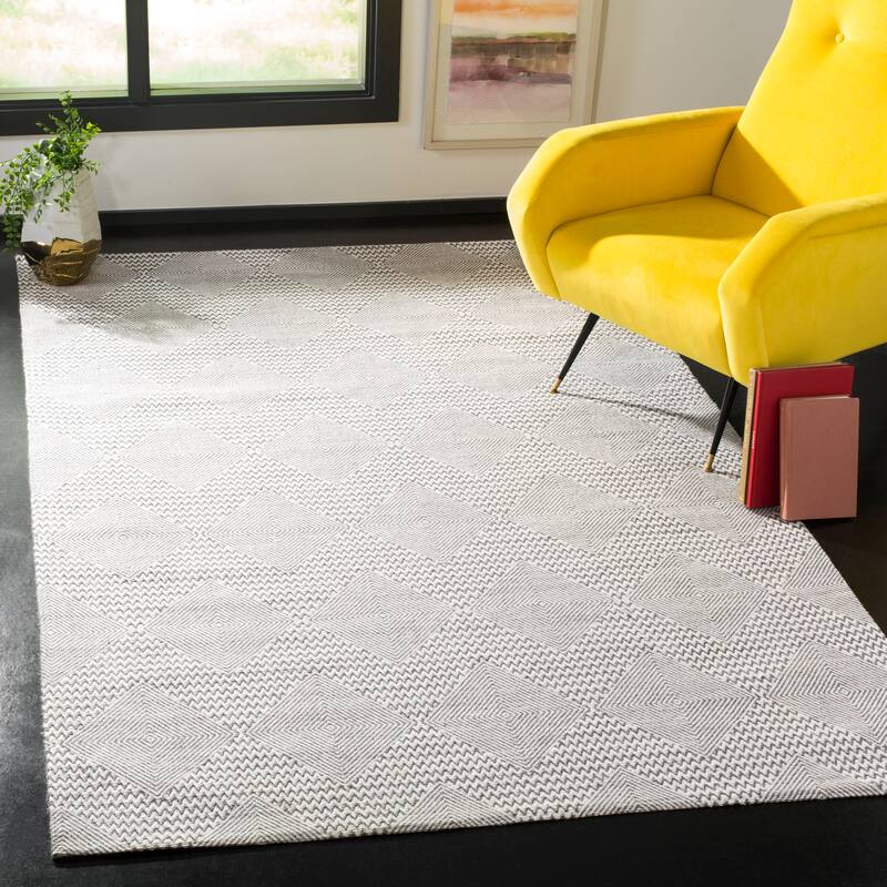 SAFAVIEH Handmade Marbella Annelouise Modern Viscose Rug - 8' x 10' - Dark Grey/Ivory