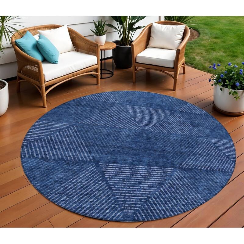 HomeRoots Geometric Transitional Rectangle Outdoor Rug - 8' Round