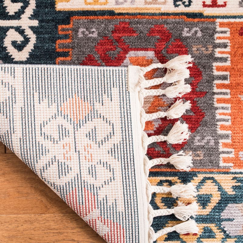 SAFAVIEH Farmhouse Bryndis Boho Tribal Polyester Rug