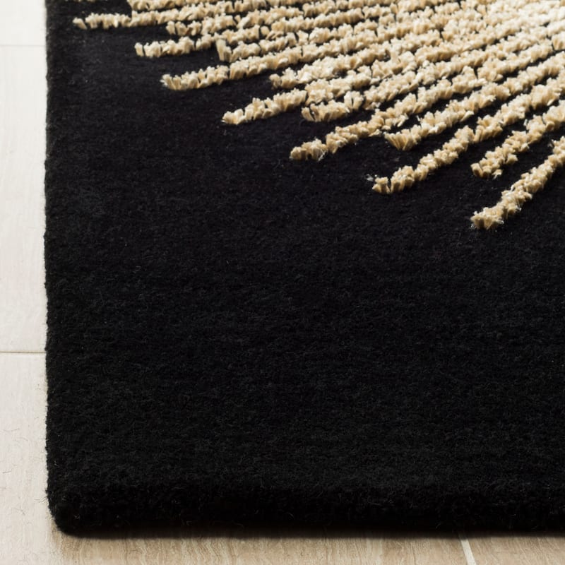SAFAVIEH Handmade Soho Marsilia Burst New Zealand Wool Rug - 3'6" x 5'6" - Black/Beige - Rectangle