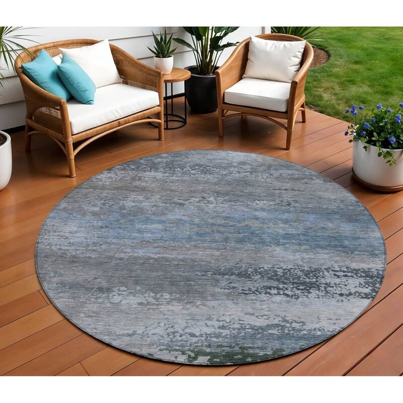 HomeRoots Abstract Transitional Rectangle Outdoor Rug - 8' Round