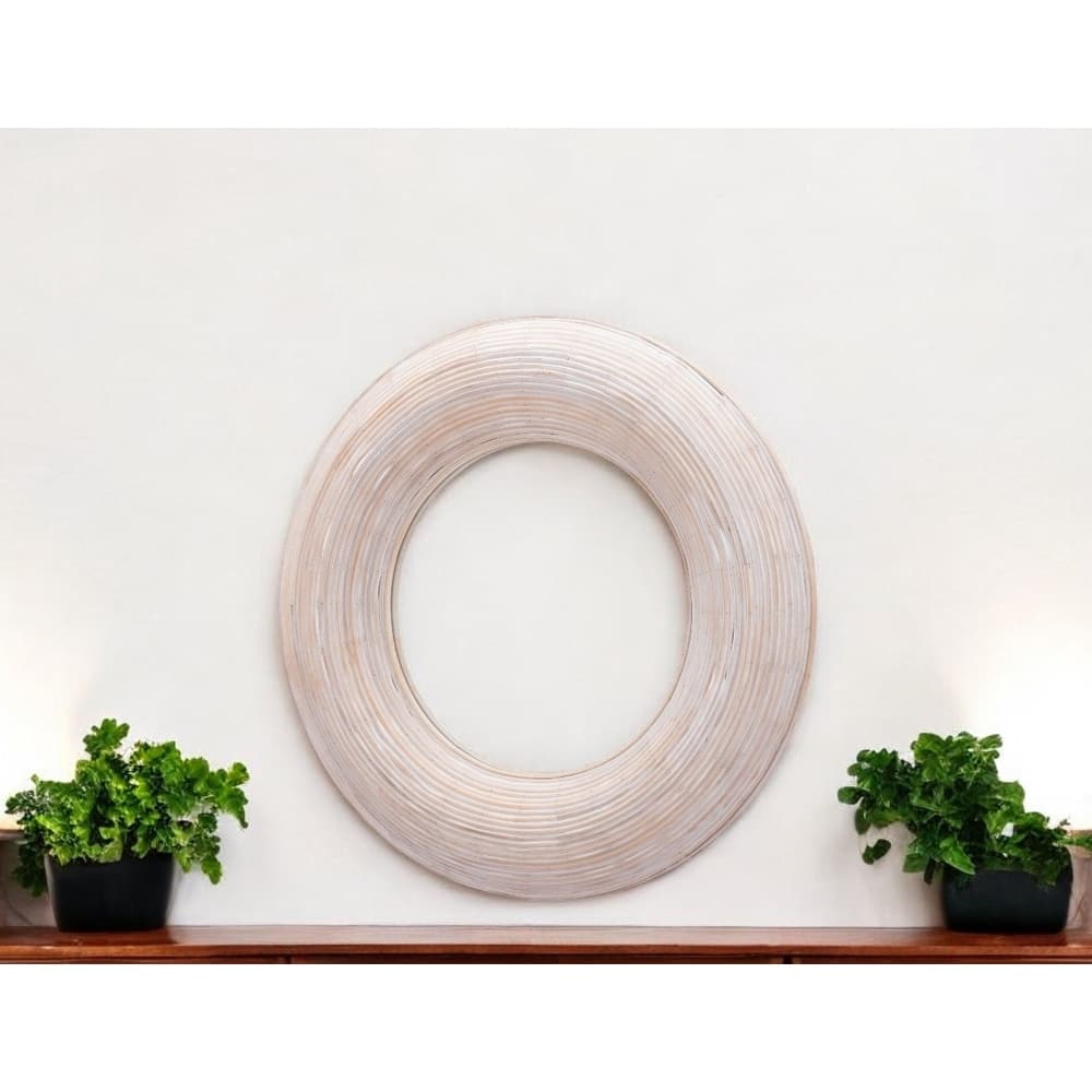 HomeRoots 32" Beige Round Framed Accent Mirror - 31.5' X '31.5' X '2.6