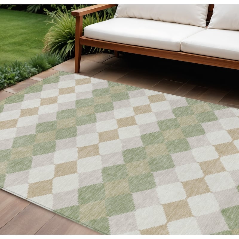 HomeRoots Geometric Transitional Rectangle Outdoor Rug - 10' X 14'