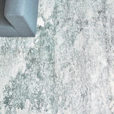 EXQUISITE RUGS Cassina Hand-loomed Bamboo Silk Dark Grey/Grey Area Rug.