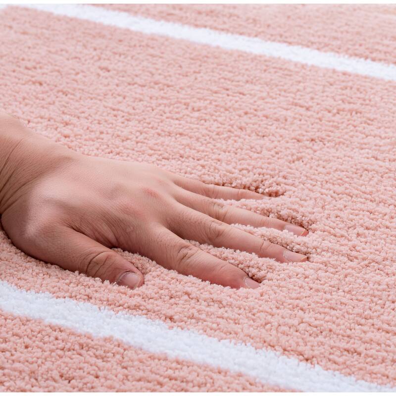 Anti Slip Bath Mat 21x 34 Soft Microfibre Polyester, Highly Absorbent, Machine Washable Bathroom Rug.