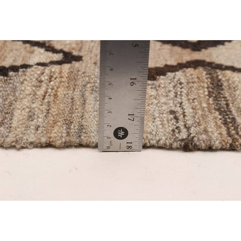 Sivas Tan Kilim 5'10" x 7'8" - 5'10 x 7'8