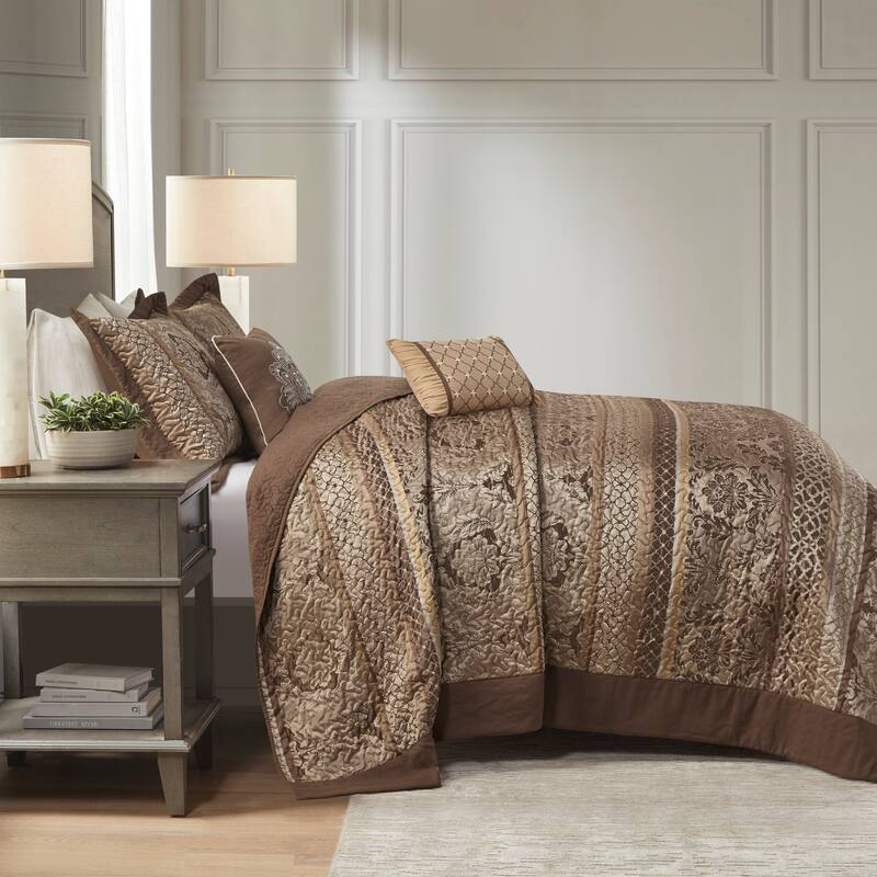 Madison Park Venetian Oversized 5-Piece Jacquard Bedspread Quilt Set with Matching Shams and Embroidered Throw Pillows