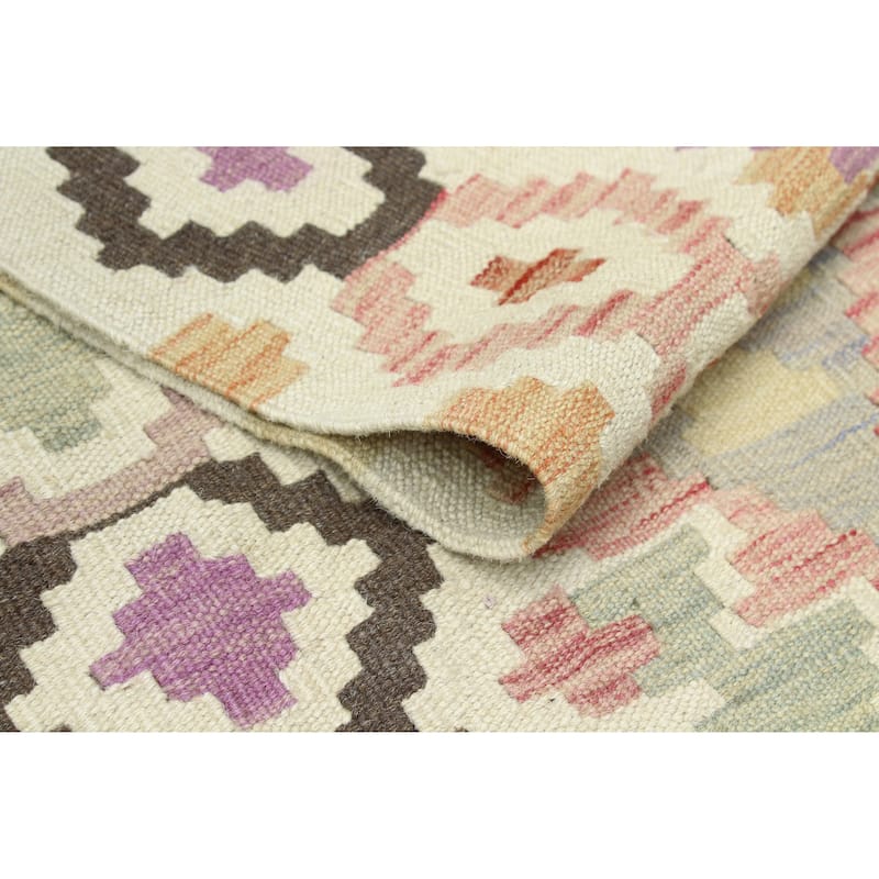 Sun Faded Flatweave Zadie Red/Ivory Rug - 5'1" x 6'6"