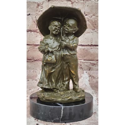 Charming Bronze Elderly Couple Figurative Sculpture – Holding Umbrella Figurine