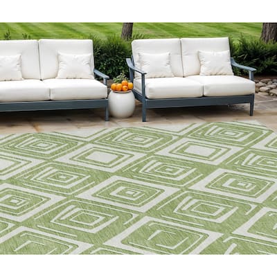 HomeRoots Geometric Transitional Rectangle Outdoor Rug
