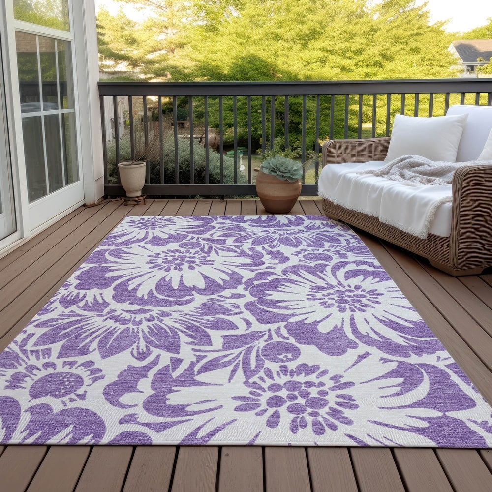 Machine Washable Indoor/ Outdoor Whimsy Floral Chantille Rug